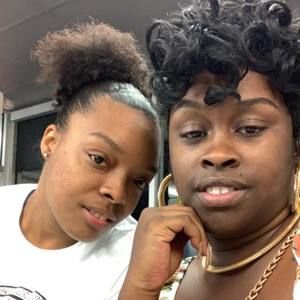 Meet your Posher, Monique